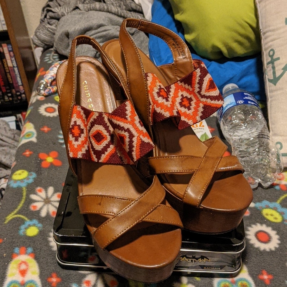 Chinese Laundry wedges